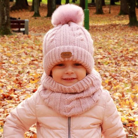 vaikiškos kepurytės mezgimo schema