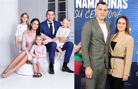 Jonas Vailokaitis su žmona Aleksandra ir vaikais