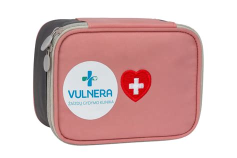 Nuotrauka: įvairios medicininės priemonės žaizdų priežiūrai