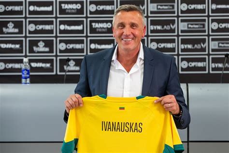Valdas Vilkelis su savo treneriu