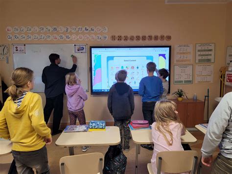 Pedagogai dalyvauja STEAM stažuotėje