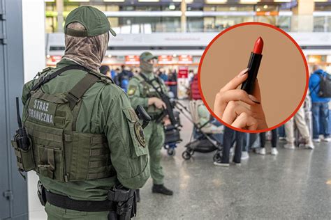 Nėščia moteris oro uoste