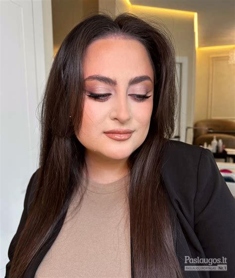 Profesionalus makiažas nėščiajai