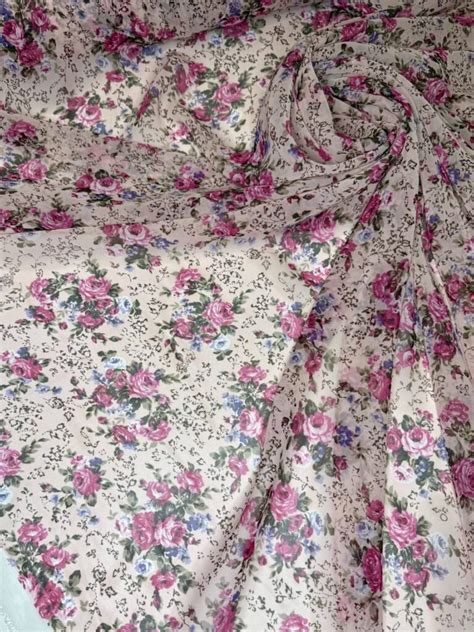 Švelnios audinių tekstūros