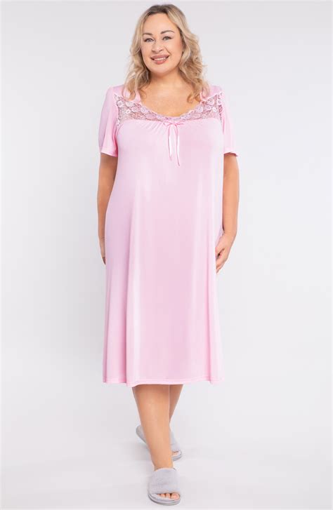 Rožiniai nėriniuoti naktiniai