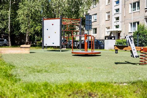Augalai, kuriuos draudžiama sodinti vaikų žaidimų aikštelėse