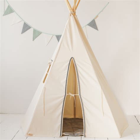 vaikiška palapinė su langu ir durimis