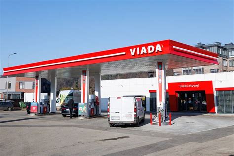 Degalinės Viada LT darbuotojai