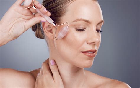 Kaip teisingai naudoti veido toniką