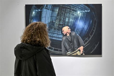 dviejų skirtingų socialinių sluoksnių mergaičių Kinijoje santykiai