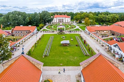 Šventiškai papuoštas Pakruojo dvaras