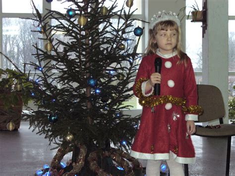 Vaikai deklamuojantys eilėraščius