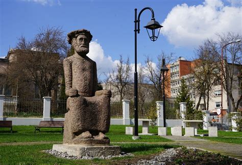 Perkūnas skulptūra