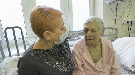 Personalas ligoninėje rūpinasi pacientėmis