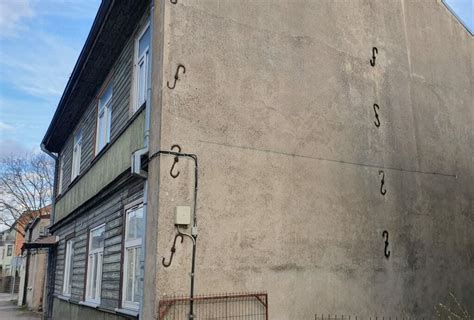 Žalioji siena pastato fasade