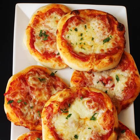 mini pica veidelis