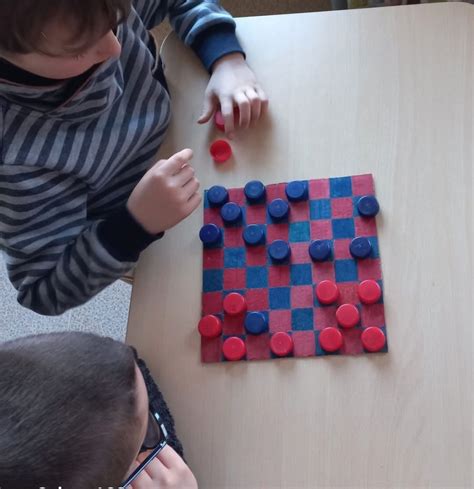 kūrybiški žaidimai su gamtos medžiagomis
