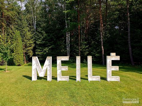 Albumo viršelis „Vaikas iš didelės raidės“