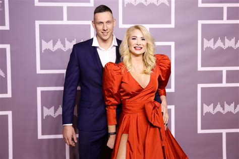 Natalija Bunkė ir Edgaras Eidėjus vestuvių dieną