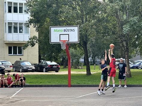 Edgaras Eidėjus krepšinio aikštelėje