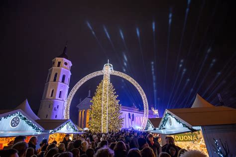 Kalėdų eglutė Katedros aikštėje Vilniuje