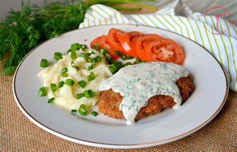 Vištienos šniceliai su padažu