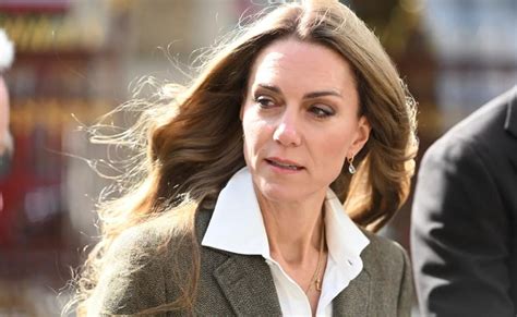 Kate Middleton Danijoje, bendraujanti su kūdikiais