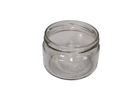 stiklainis traukiant rakštį