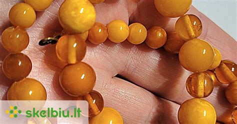 Gintaro karoliukai ir jų sudėtis