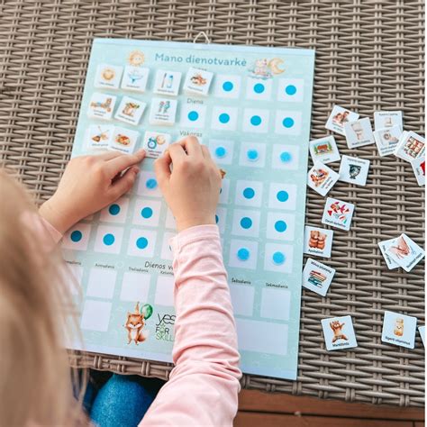 Vaiko elgesio lentelė su lipdukais ir apdovanojimais