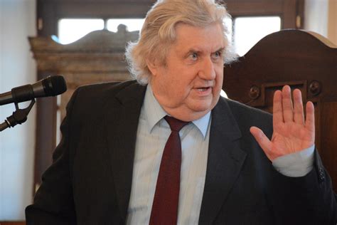 Jaunas Algimantas Mikuta