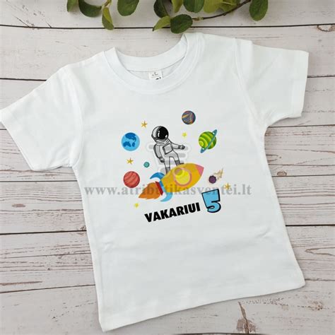 vaikiški gimtadienio marškinėliai su kosmoso motyvais