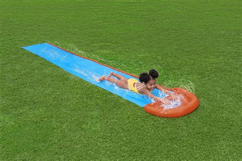 Vandens čiuožykla Girstučio baseine