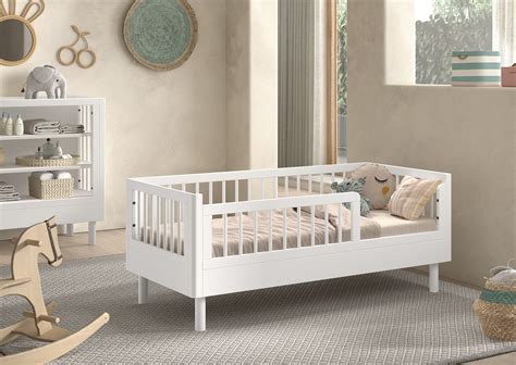 Įvairių tipų vaikiškos lovytės