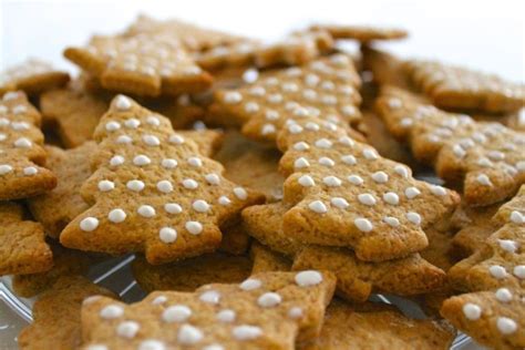 Įvairūs kalėdiniai sausainiai