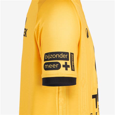 vaikiški futbolo marškinėliai su populiarių žaidėjų pavardėmis