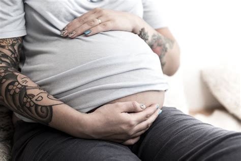 Tatuiruotės ant pilvo nėštumo metu