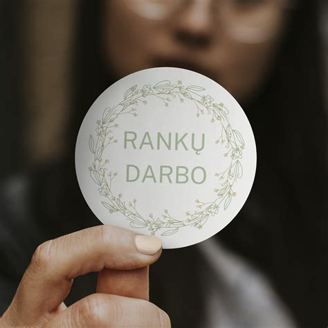 Rankų darbo kūdikio komplektukas