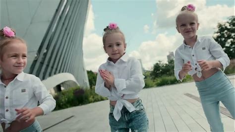 vaikų šokių grupė