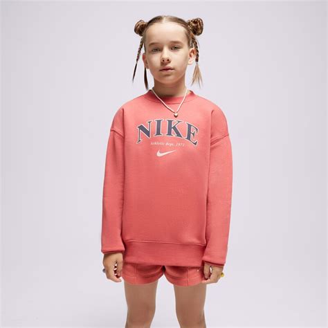 įvairių spalvų ir modelių Nike džemperiai vaikams