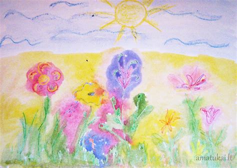 Dailės darbas su vaško kreidelėmis ir akvarele, atskleidžiantis paslėptus žodžius