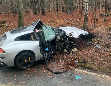 Ferrari automobilis po avarijos