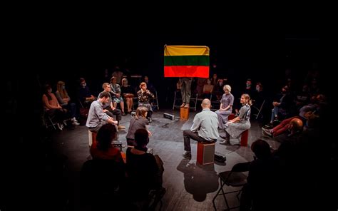 Teatras Atviras ratas scenos apžvalga