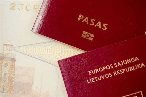 Vėliavos, simbolizuojančios dvigubą pilietybę