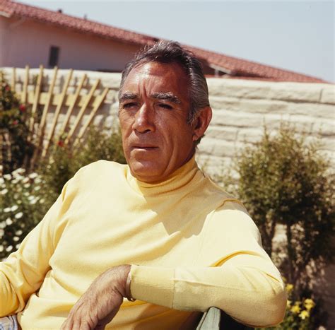 Anthony Quinn jaunystėje