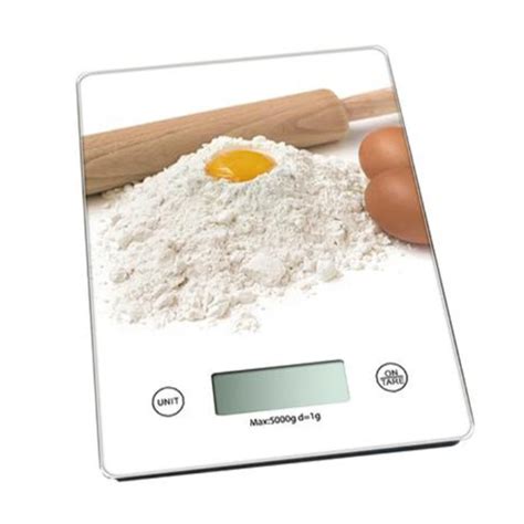 Virtuvinės svarstyklės su maisto produktais