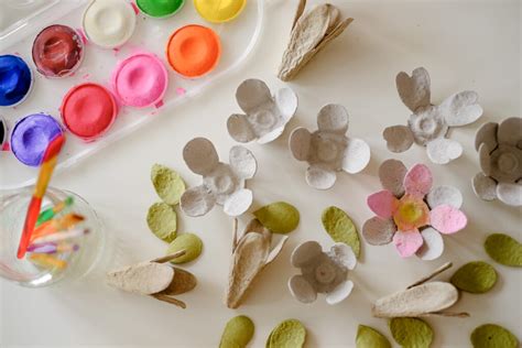 Gėlės iš kiaušinių dėklų