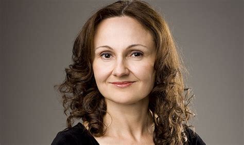Genovaitė Petronienė jaunystėje ir dabar