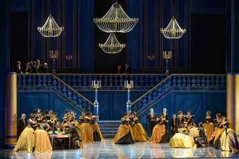 Scena iš Giuseppe Verdi operos „Traviata“