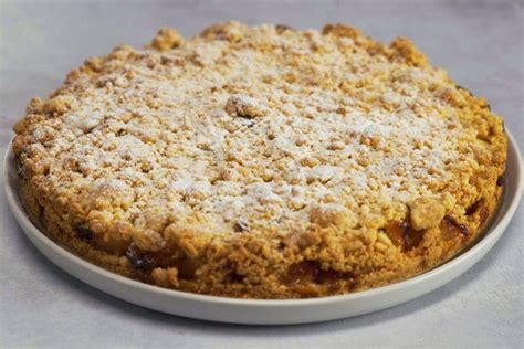 Tradicinis pyragas su uogiene